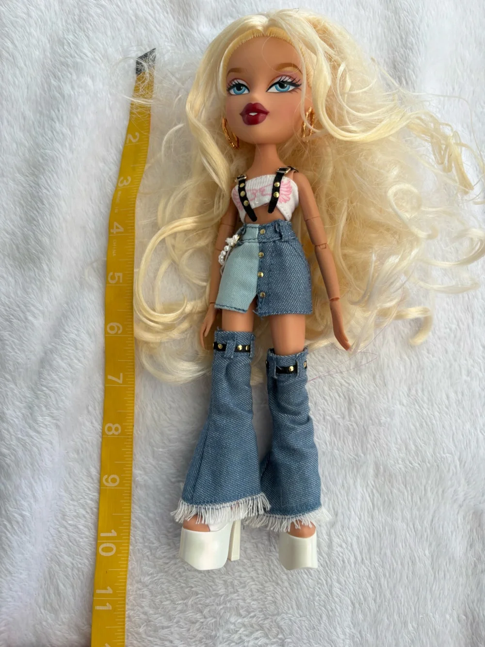 Bratz Cloe alwayz Blonde Fashion Doll in Denim Overalls and Platform Heels